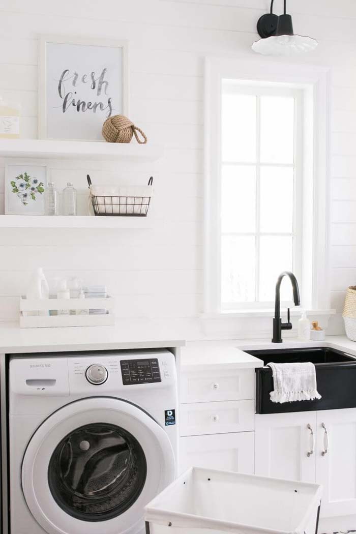 Pristine and White Fresh Linens Farmhouse Laundry #masonjarlights #masonjar #decorhomeideas