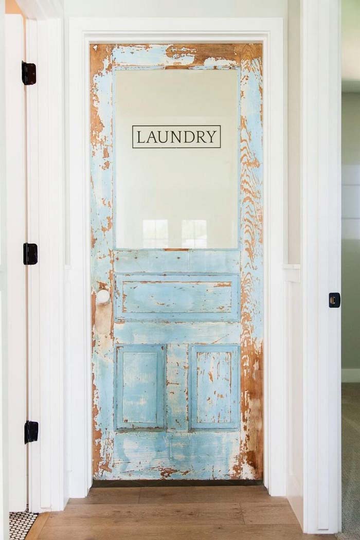 Reclaimed Wood Door for the Laundry Room #masonjarlights #masonjar #decorhomeideas