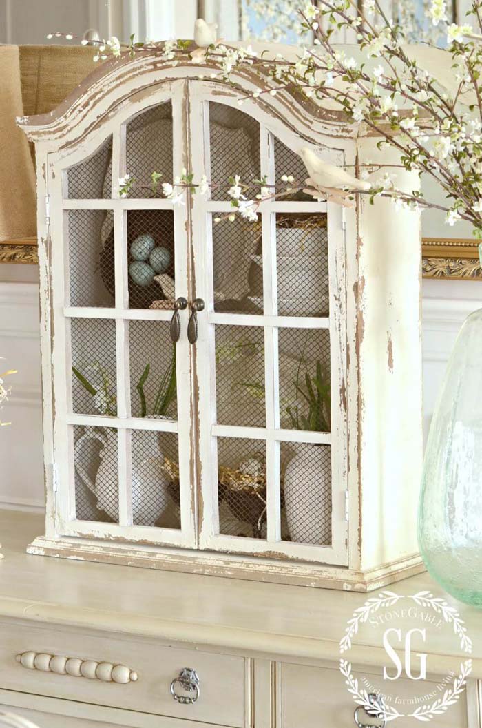 Rustic Cabinet with Flower Arrangements #farmhouse #springdecor #decorhomeideas