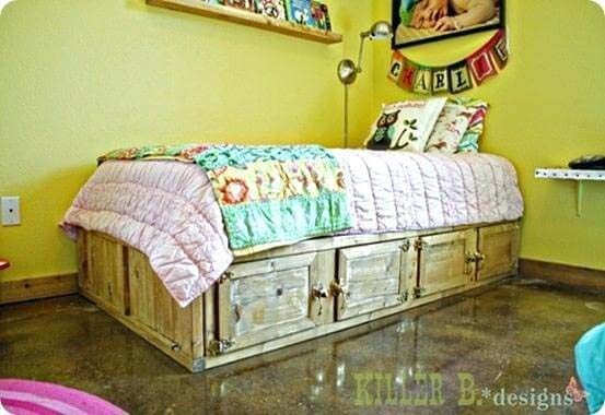 Rustic Storage Bed with Doors #rustic #storage #organization #decorhomeideas