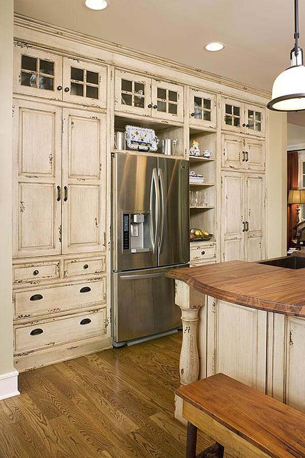 Shabby Chic Pantry Style Cabinets #rustic #kitchencabinet #decorhomeideas