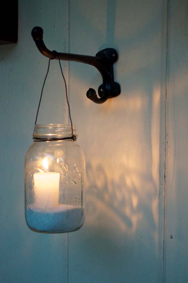 Simple Mason Jar Candle Lanterns are a Classic Choice #lighting #yard #outdoor #decorhomeideas