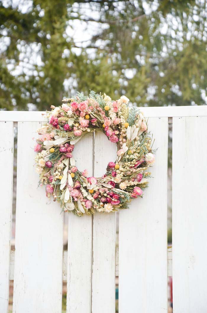 The Most Beautiful Rustic Wildflower Wreath #spring #garden #decorhomeideas