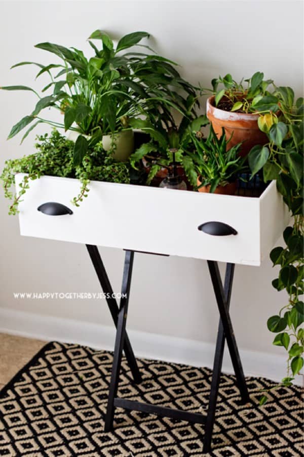 Upcycled Drawer Plant Stand DIY #diy #plantstand #decorhomeideas