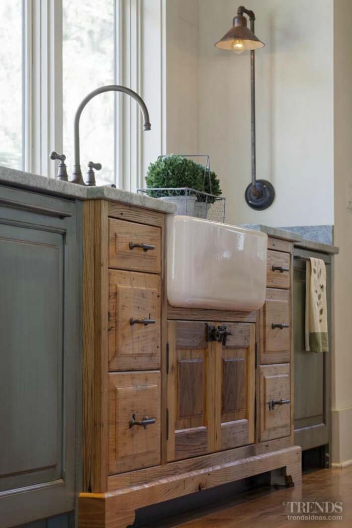 Upstairs/Downstairs Victorian Style Kitchen #rustic #kitchencabinet #decorhomeideas