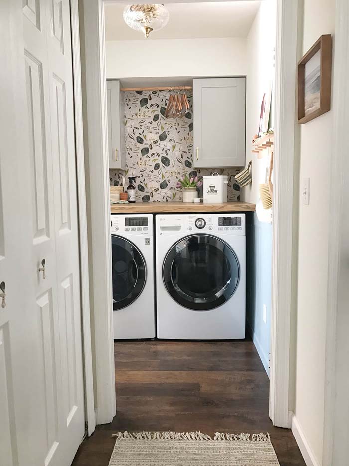 Wallpaper and Gorgeous Lighting Laundry Nook #masonjarlights #masonjar #decorhomeideas