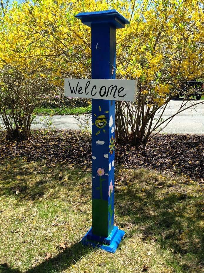 Whimsical Painted Garden-Themed Post and Simple Sign #porch #post #decorhomeideas