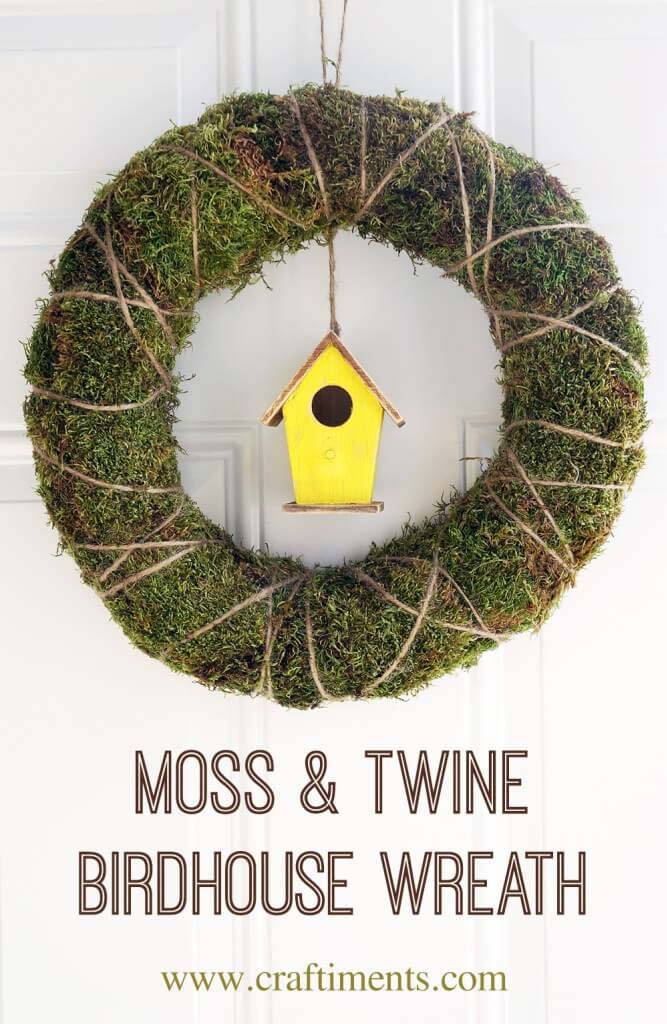 Adorable Birdhouse Wreath with Moss #springwreath #diy #decorhomeideas