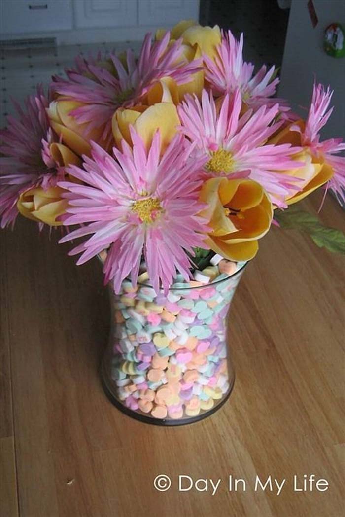 Candy Heart Centerpiece #springdecor #dollarstore #decorhomeideas