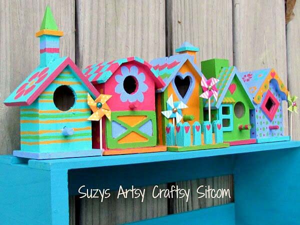 Colorful Tiny Birdhouses #outdoor #springdecor #decorhomeideas