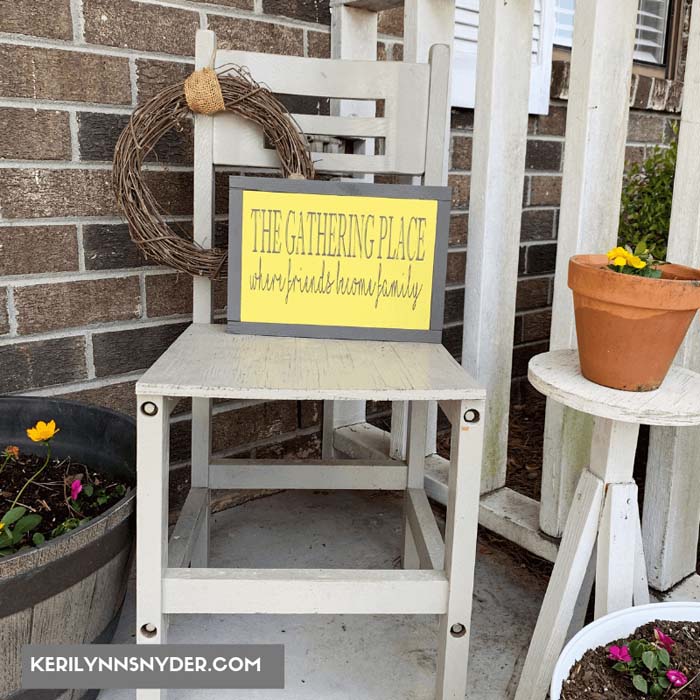 Calm, Cute and Country Style To Grace Your Porch #outdoor #springdecor #decorhomeideas