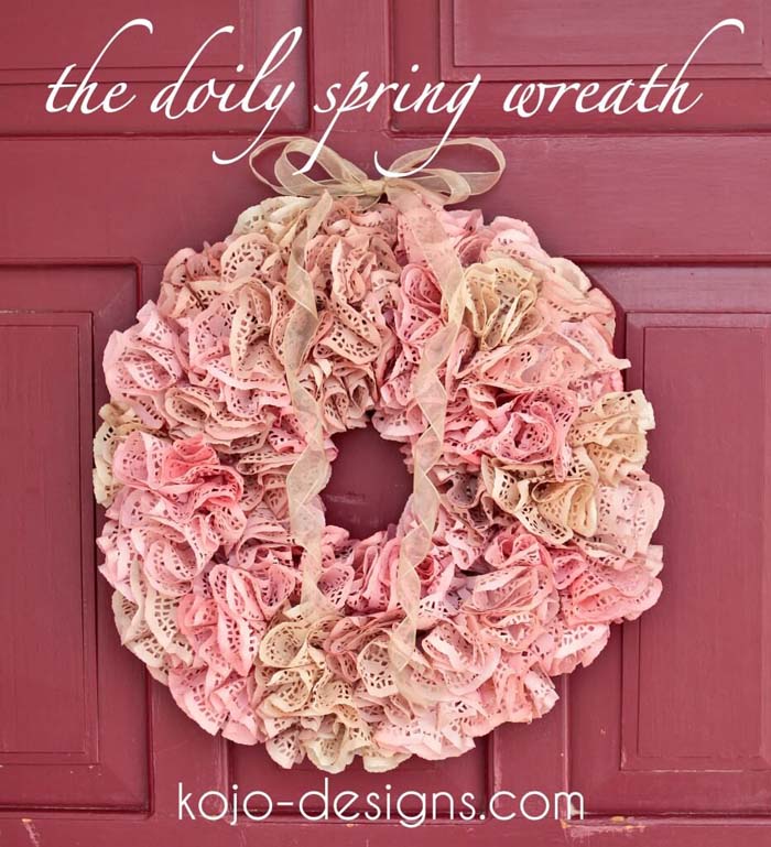 DIY Spring Wreaths with Blooming Doilies #springwreath #diy #decorhomeideas