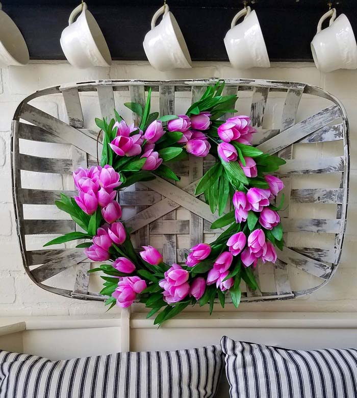 Easy Dollar Tree DIY Spring Tulip Wreath #springdecor #dollarstore #decorhomeideas