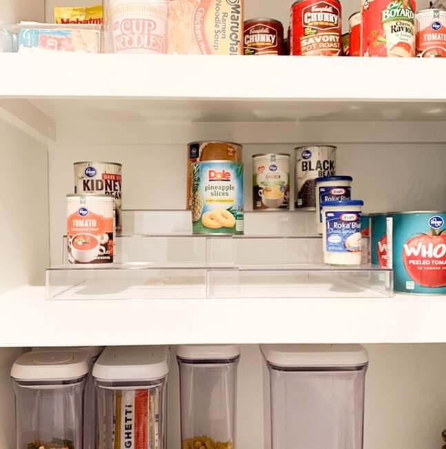 Expandable Raised Canned Pantry Organizer #storage #organization #decorhomeideas