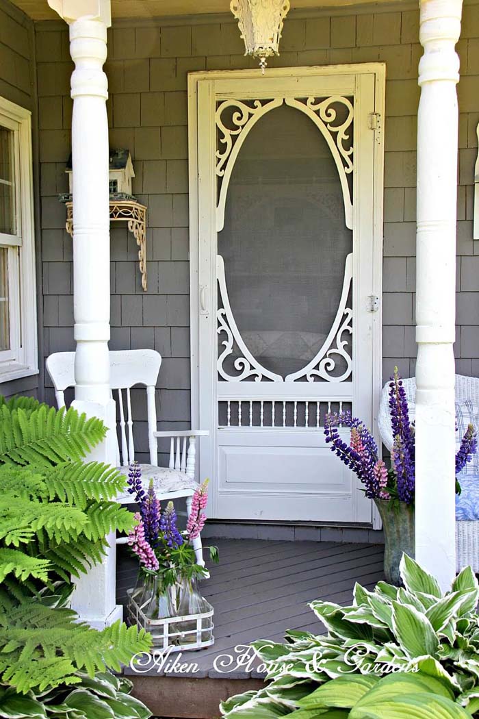 Fairytale Gingerbread Front Porch Design #rustic #porch #vintage #decorhomeideas