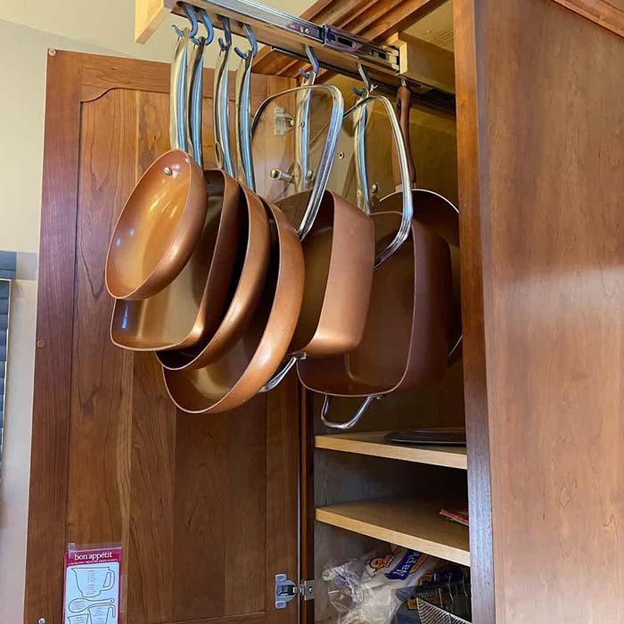 Hang the Pots in the Cupboard #kitchen #hacks #organization #decorhomeideas