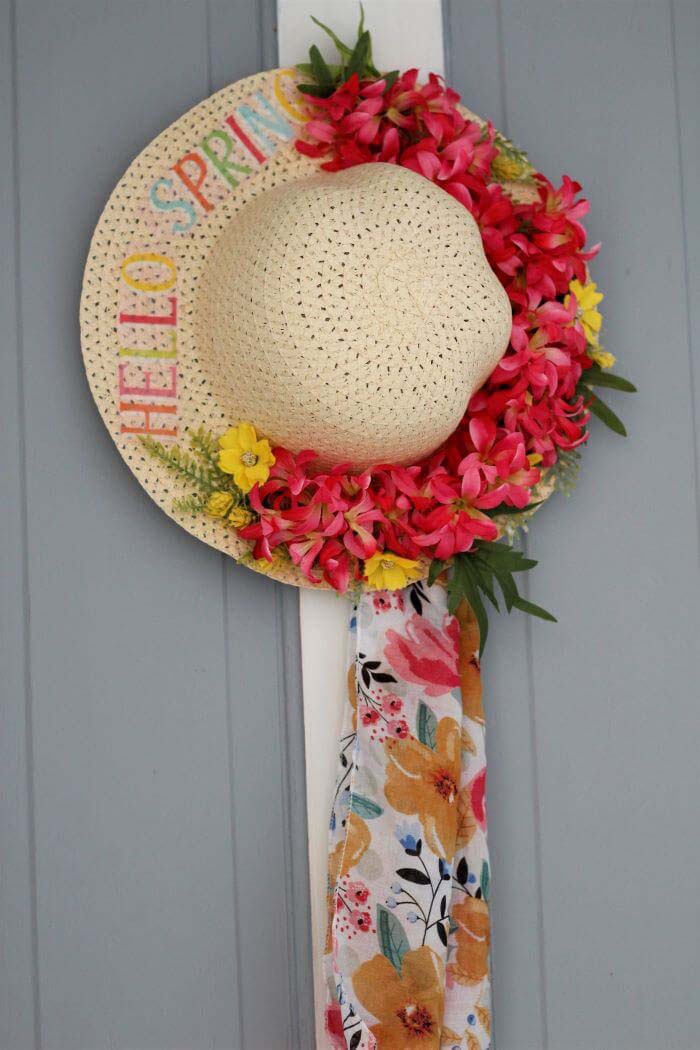 Hello Spring Straw Hat with Flowers #springwreath #diy #decorhomeideas