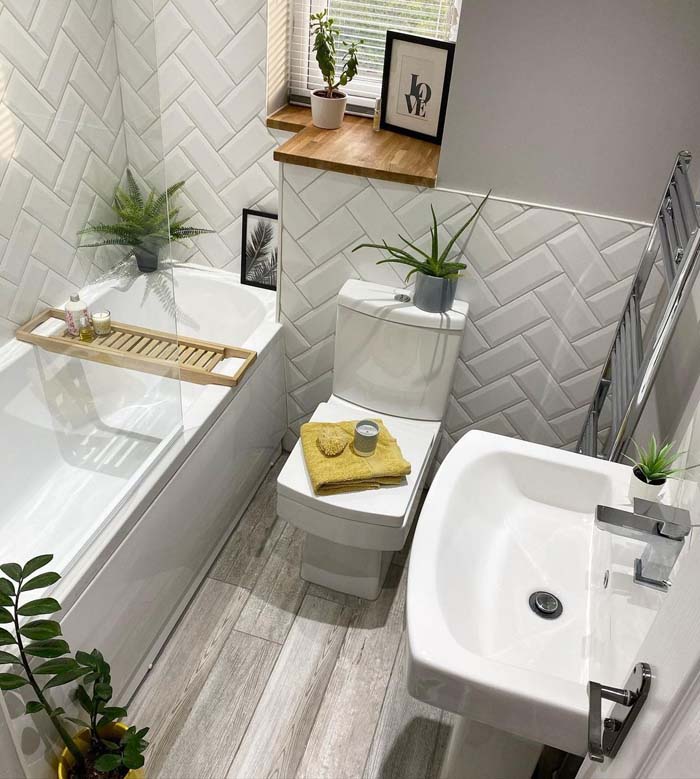 Herringbone White Subway Tiled Bathroom #bathroom #whiteshowertile #decorhomeideas