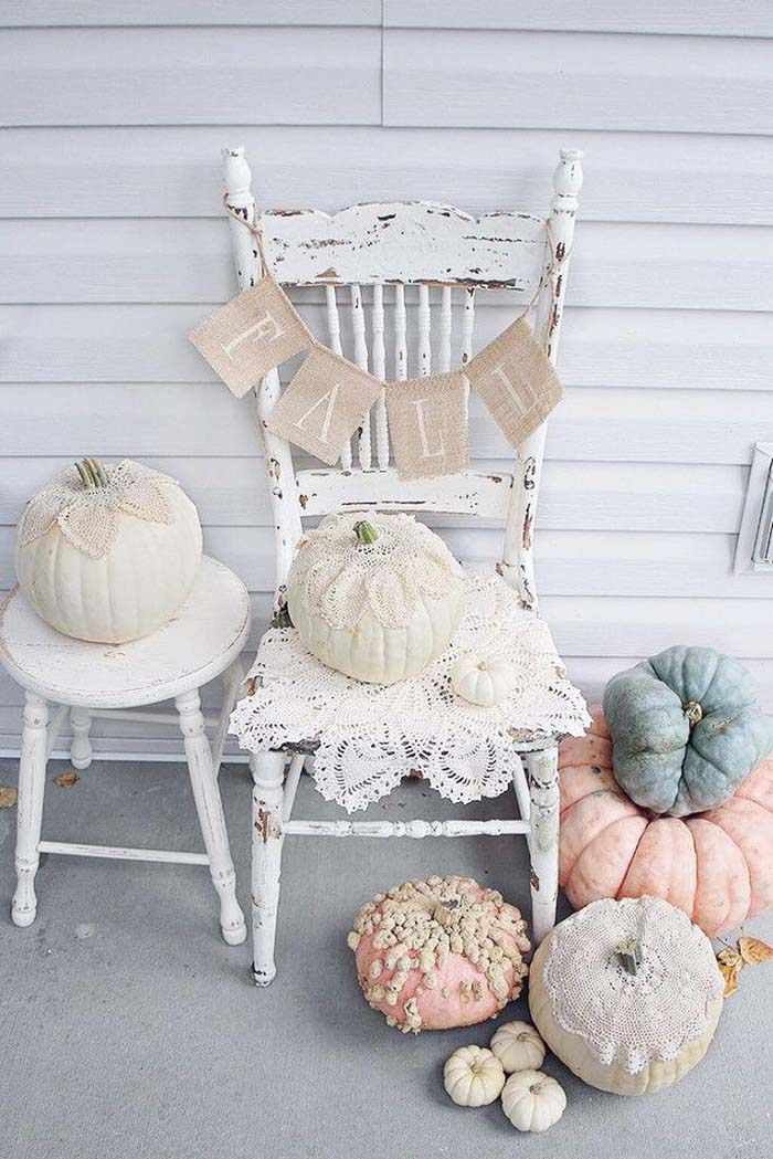 Lovely Old Chair with Romantic Rose Pumpkins #rustic #porch #vintage #decorhomeideas