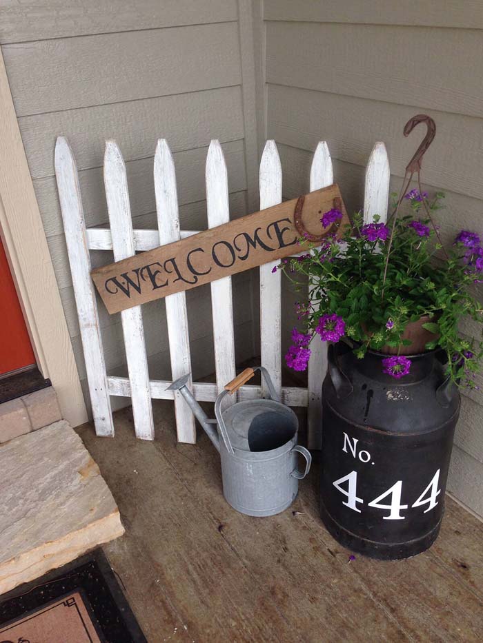 Mini White Picket Fence, Metal Watering Can #rustic #springdecor #porch #decorhomeideas