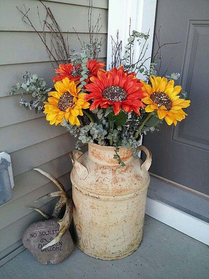 Sunflowers in a Milk Can #rustic #porch #vintage #decorhomeideas