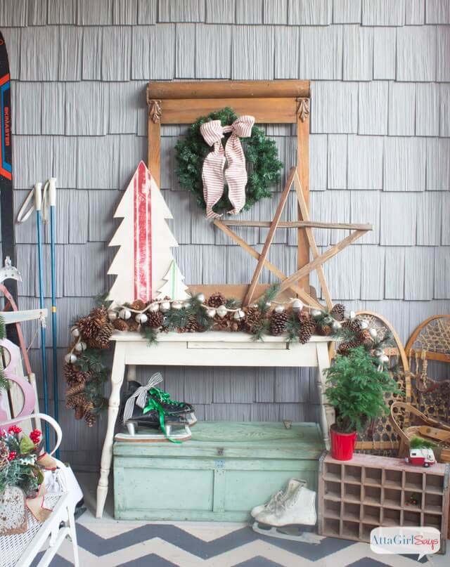 Vintage Porch Decor Ideas for Christmas #rustic #porch #vintage #decorhomeideas
