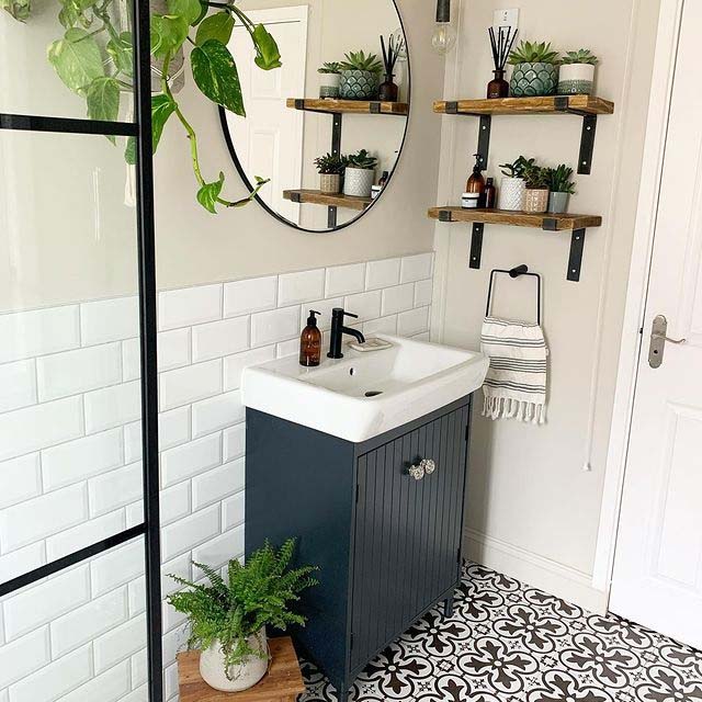 White Metro Tiles and Rustic Accents #showertile #bathroom #decorhomeideas