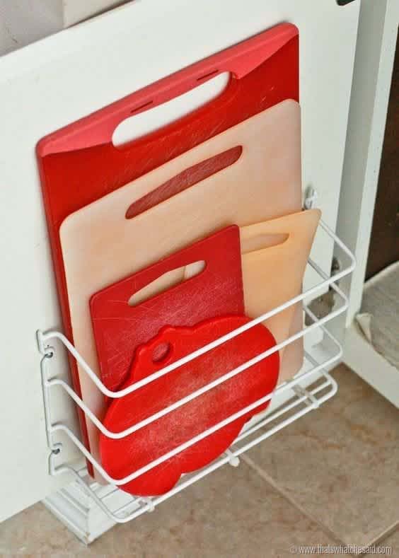 Wire Holder for Cutting Boards #kitchen #hacks #organization #decorhomeideas