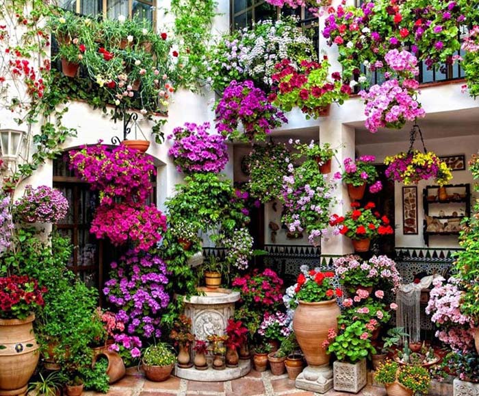A Two-Story Hanging Garden of Flowers #verticalgarden #garden #decorhomeideas
