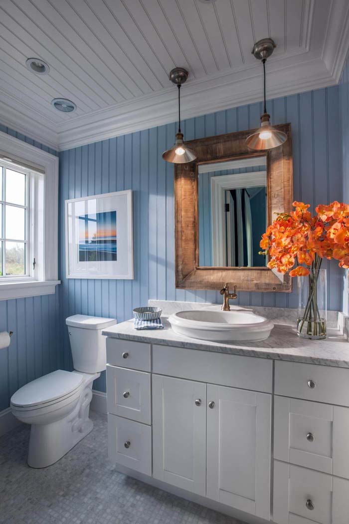 Beachy Blue Wainscoting with Copper Accents #smallbathroom #design #decorhomeideas