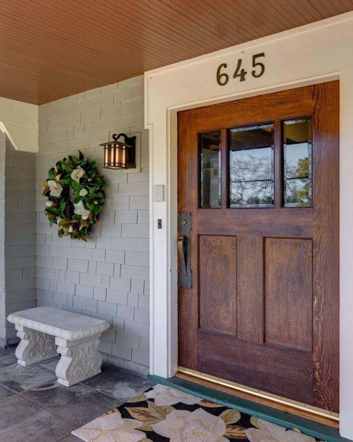 Big Door For A Big Home With Wall Lamps #farmhouse #frontdoor #decorhomeideas