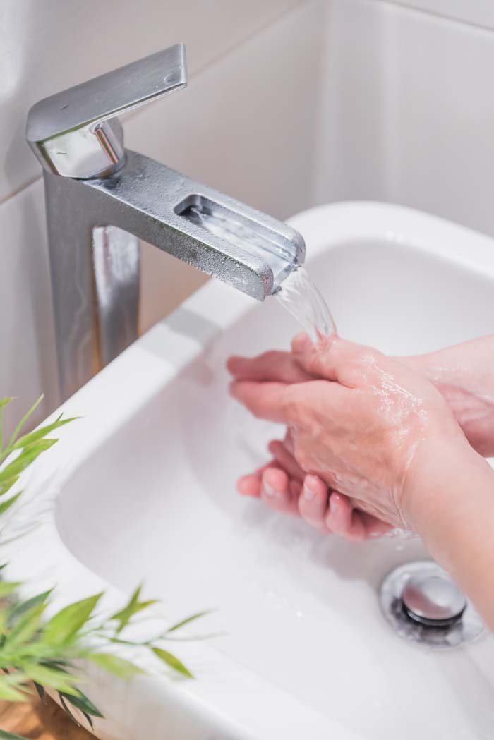 Break From The Norm With A Corner Sink #tricks #smallbathroom #decorhomeideas