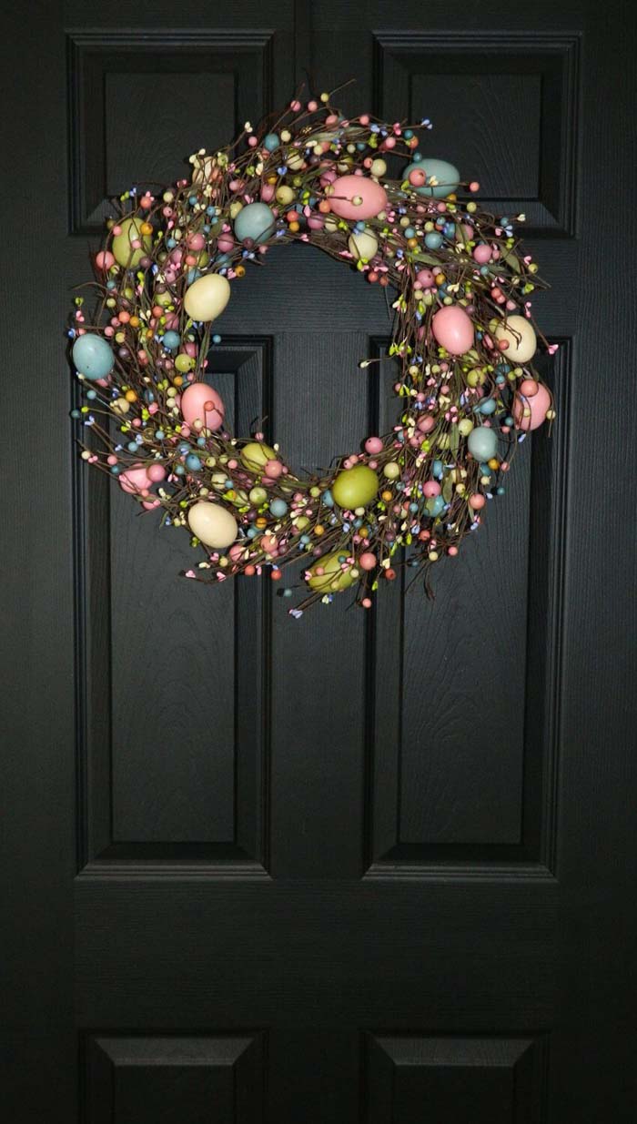 Colorful Egg and Berry Grapevine Wreath #Easter #spring #vintagedecor #decorhomeideas