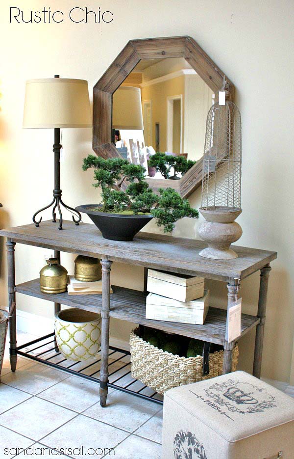 Emphasize Favorite Pieces with a Mirror #rusticentryway #farmhouse #decor #decorhomeideas