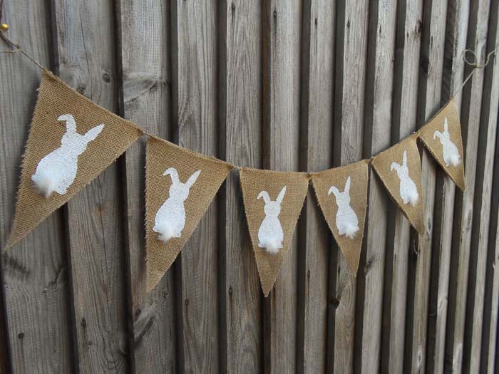 Festive Burlap Bunny Banner with Furry Tails #Easter #spring #vintagedecor #decorhomeideas