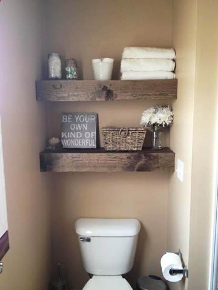 Floating Pallet Shelves for Storage and Design #bathroom #decor #decorhomeideas