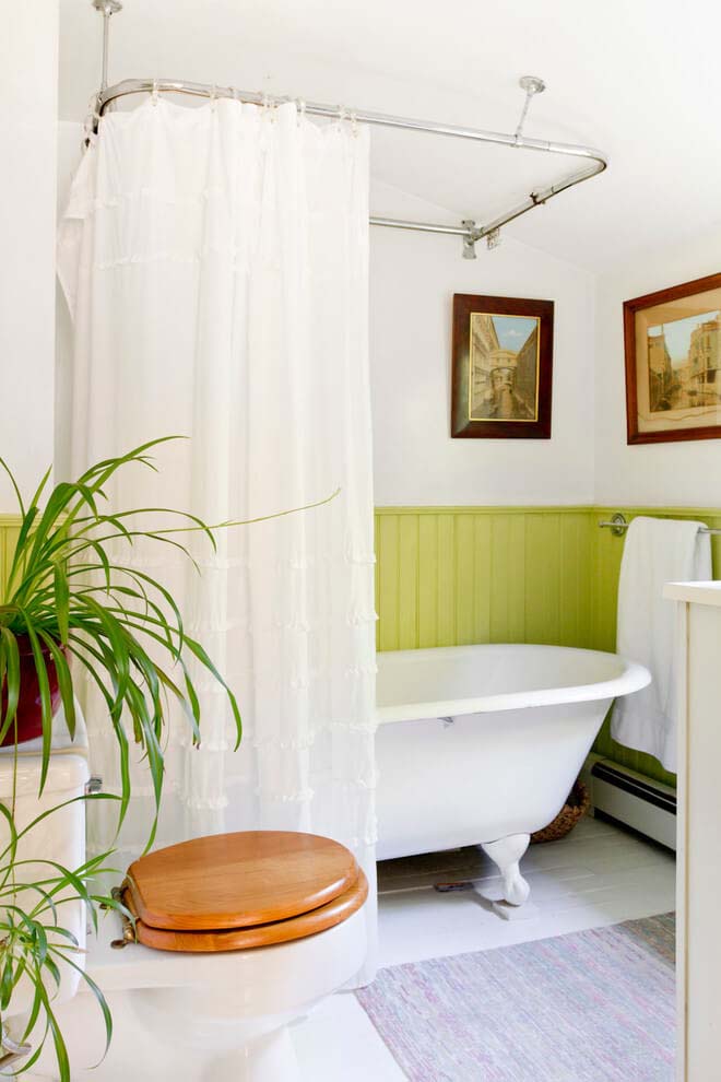 Lime Green Wainscoting Wake-Up Call #smallbathroom #design #decorhomeideas