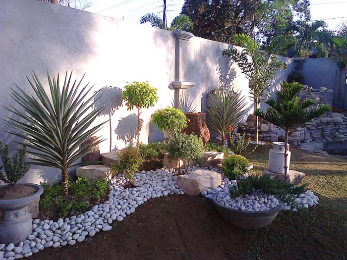 Miniature Forest Garden with Stone Base #smallgarden #gardendesign #decorhomeideas