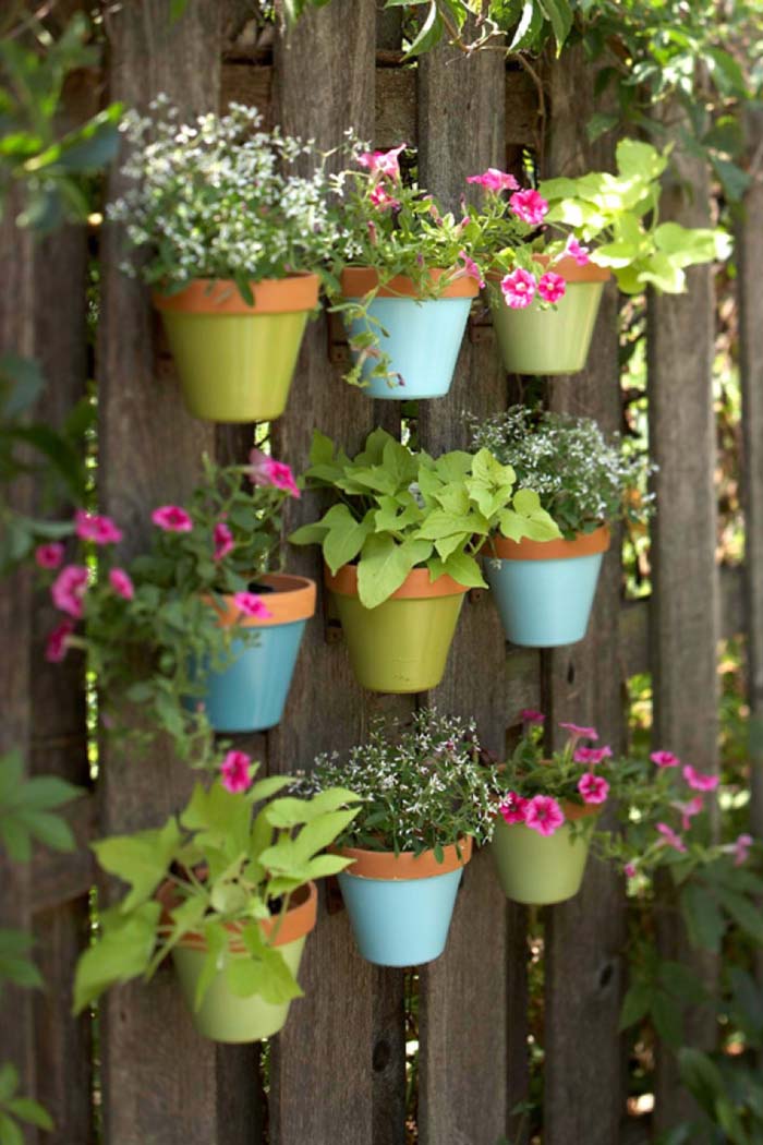 Pastel Shades of Blue and Green Highlight This Charming Design #verticalgarden #garden #decorhomeideas