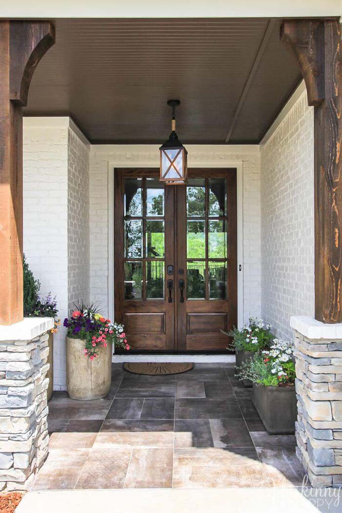 Rustic Chic Mirrored Front Door #farmhouse #frontdoor #decorhomeideas