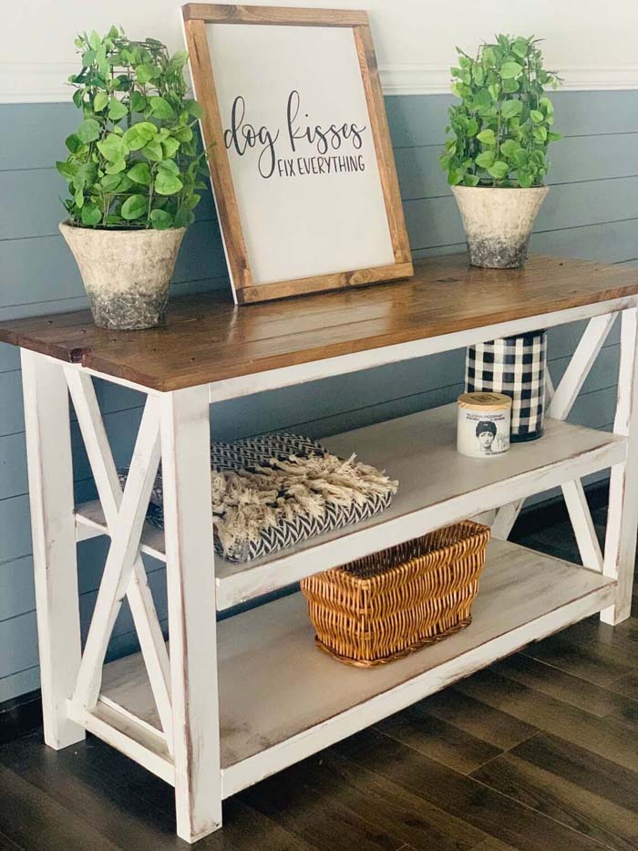 Simple Dog Kisses Pooch Friendly Foyer #rusticentryway #farmhouse #decor #decorhomeideas