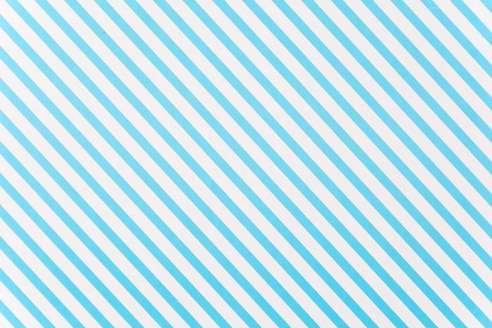 Use Stripes To Your Advantage #tricks #smallbathroom #decorhomeideas