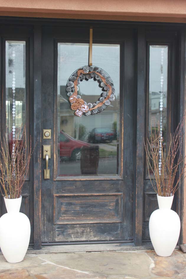 Varnished Rustic Black Front Door #farmhouse #frontdoor #decorhomeideas