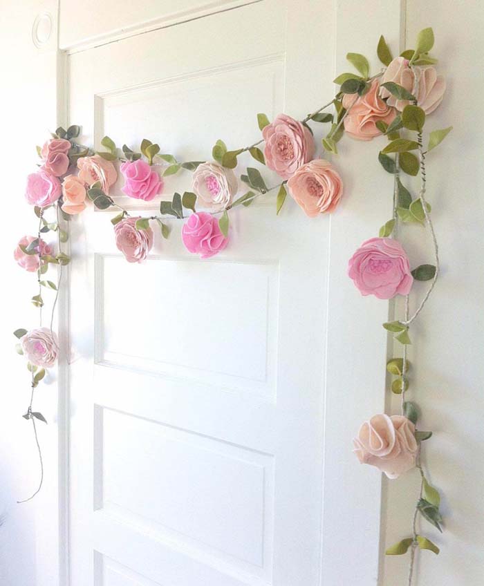 Whimsical Garland with Felt Flowers #floral #homedecor #decorhomeideas