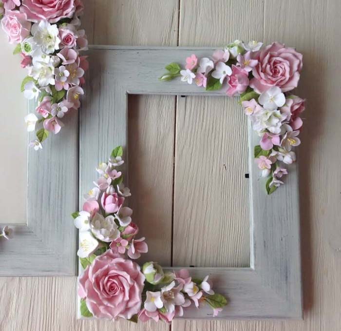 Wooden Frame with Polymer Clay Flower Embellishments #floral #homedecor #decorhomeideas