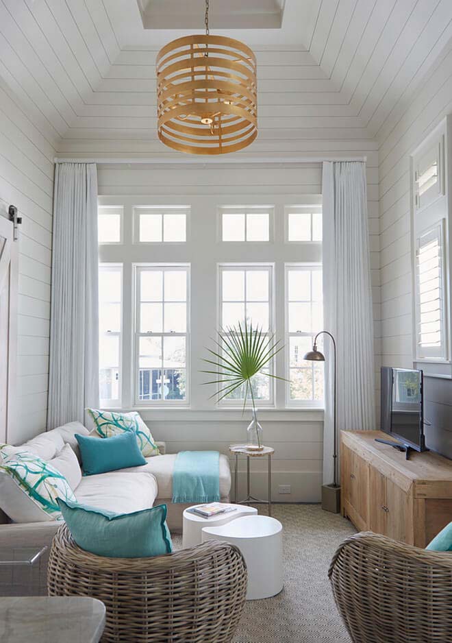 A Rustic Seating Area for Beach Lovers #beachhouse #interiordesign #decorhomeideas