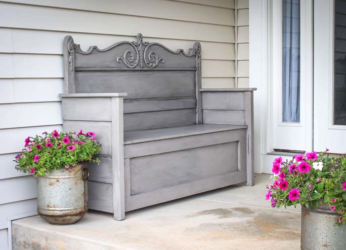 Antique Up-Cycled Head-Board Bench #diy #outdoorbench #decorhomeideas