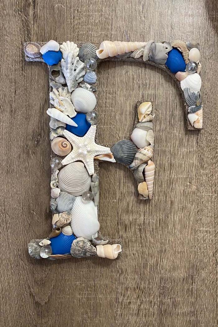 Beige and Blue Seashell Decorated Initial #nauticalbathroom #bathdecor #decorhomeideas