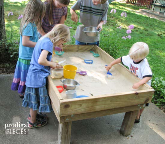 DIY Sand Table #diy #sandbox #decorhomeideas
