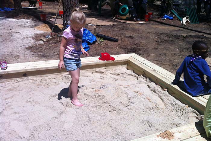 How To Build a Sandbox #diy #sandbox #decorhomeideas